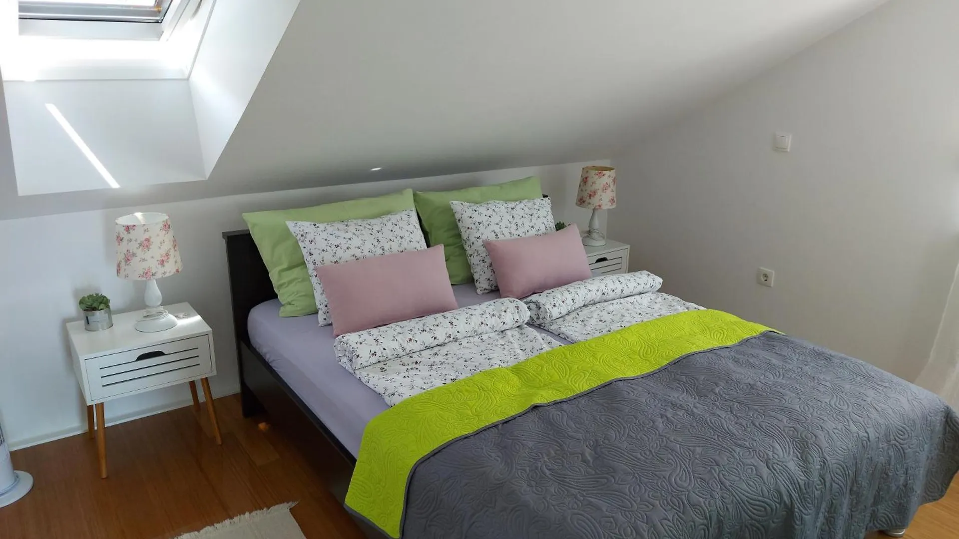 Apartments Bouvier باغ